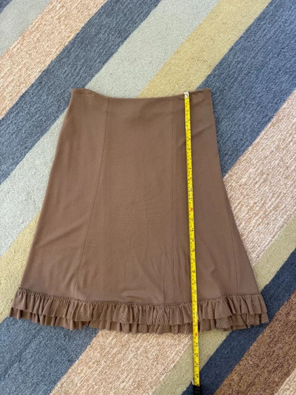 DKNY Brown Taupe Ruffle Hem Skirt Size Small Side Zip